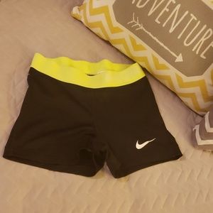 Nike Pro Shorts Size Small Black